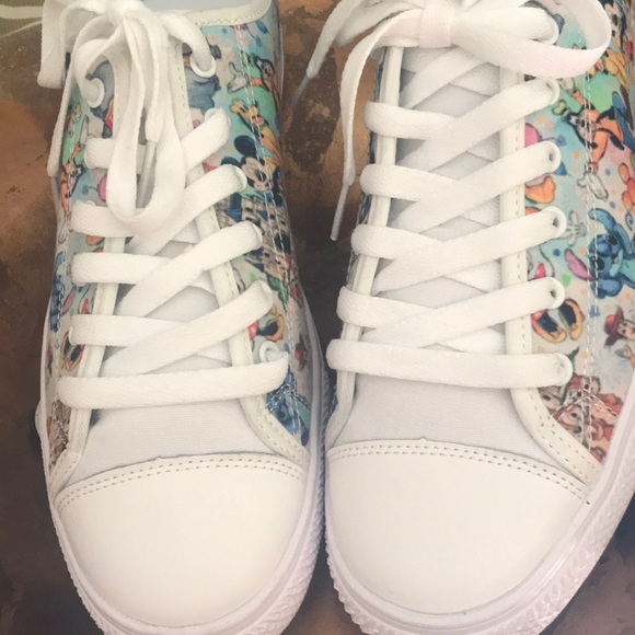 DISNEY like painted characters sneakers Sz7 NEW - Picture 5 of 6
